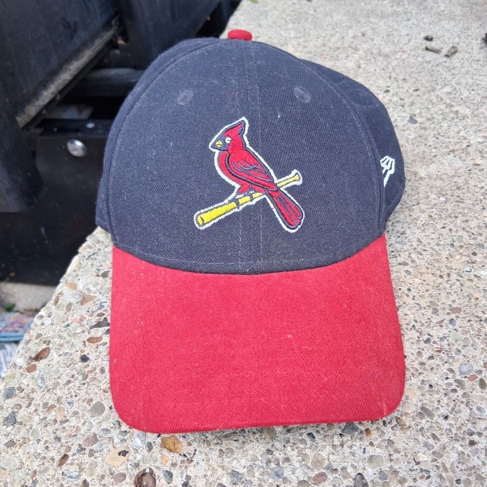 St.‎ Louis Cardinals New Era 9Forty Strapback Baseball Cap Hat Needs Cleaned